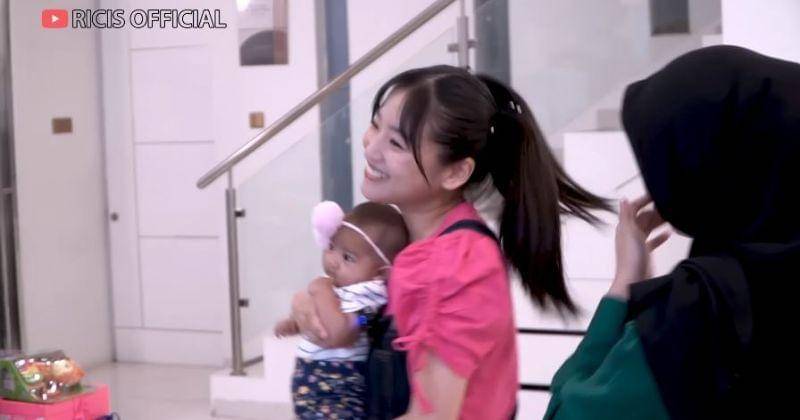 YouTube.com/Ricis Official