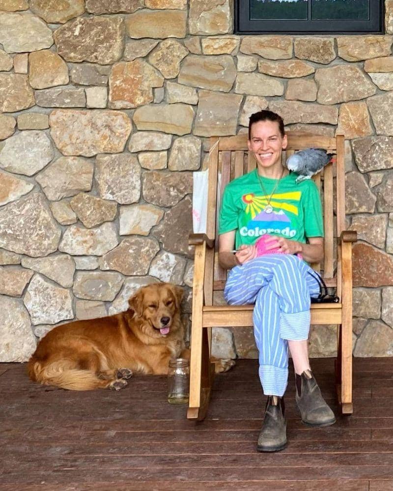 Instagram.com/@hilaryswank