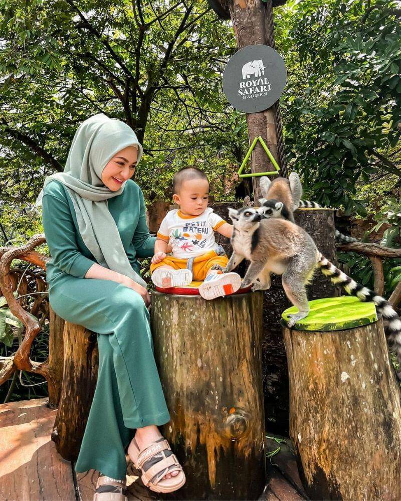 Instagram.com/nathalieholscher