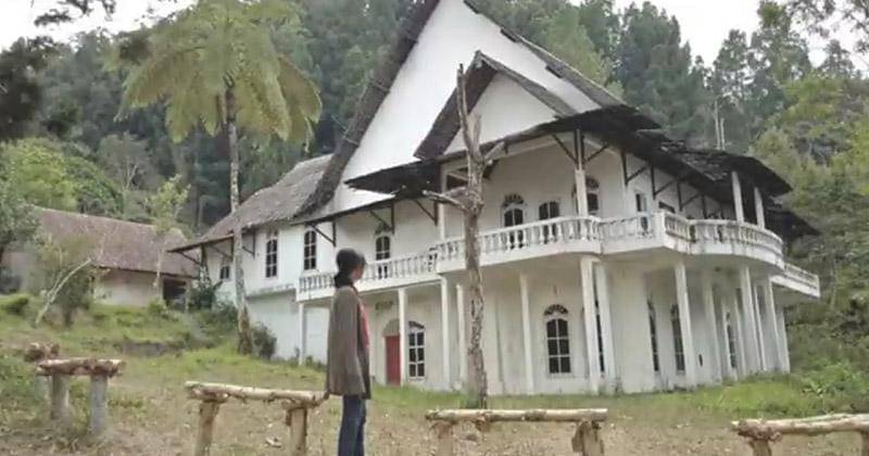 YouTube.com/Athena Fortune