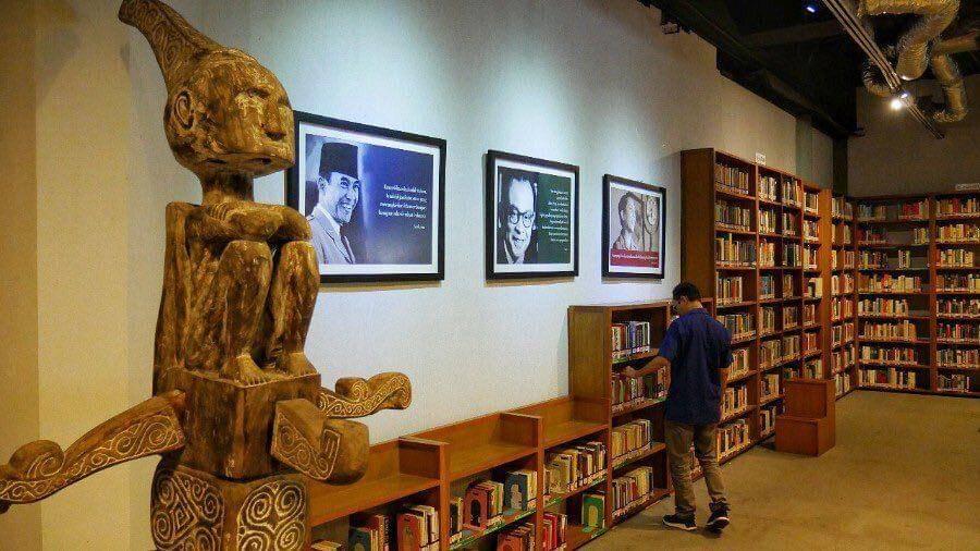 7 Rekomendasi Perpustakaan Estetik di Jakarta