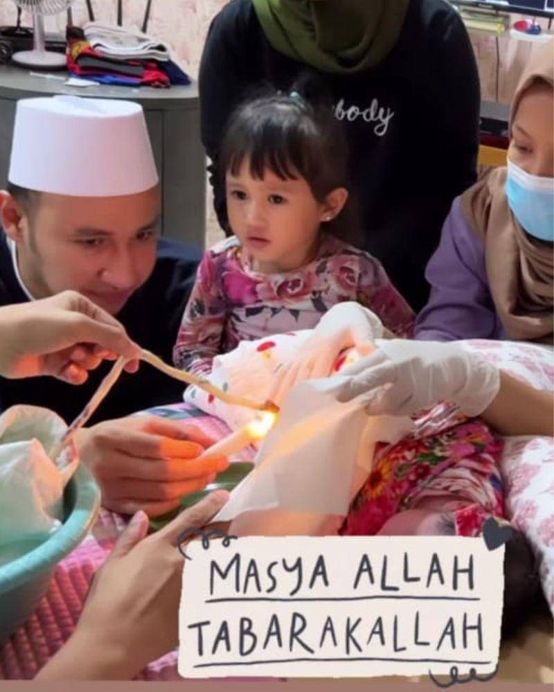 Instagram.com/@kartikaputriworld