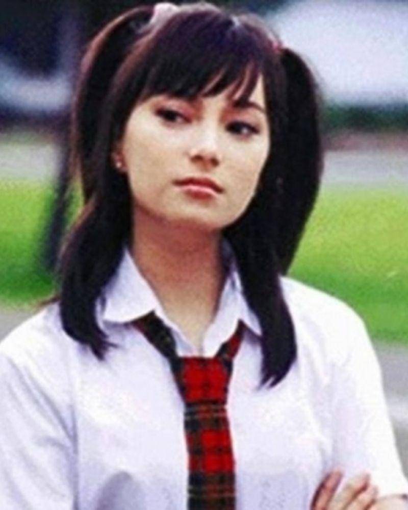 Foto Asmirandah muda 1