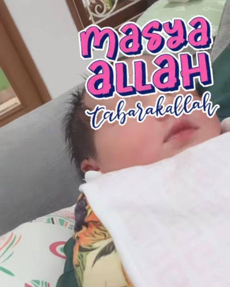 Instagram.com/kartikaputriworld