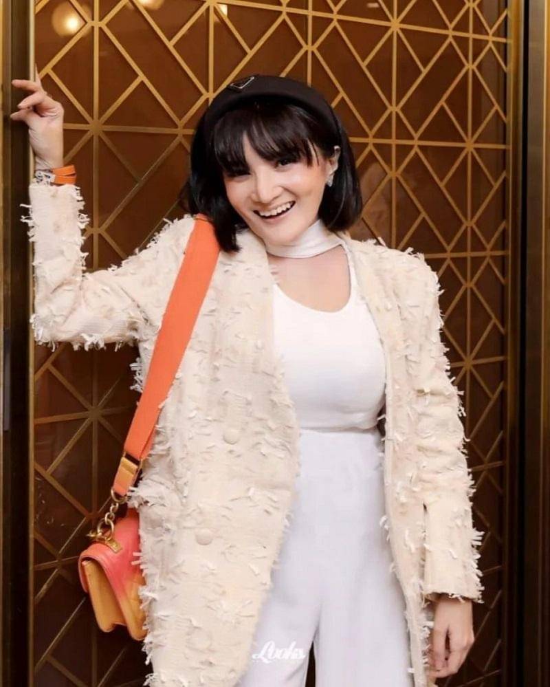 instagram.com/kikiamaliaworld