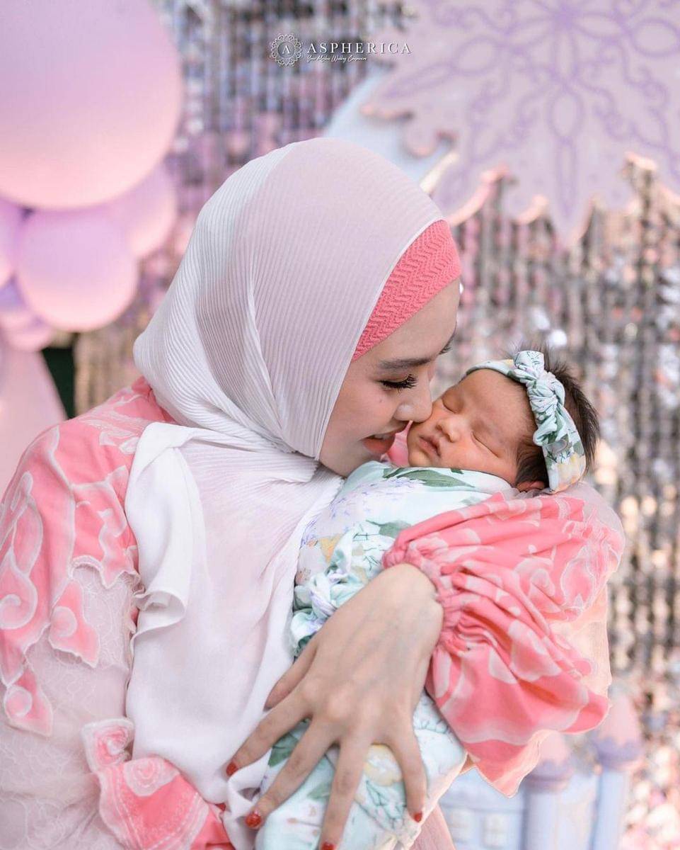 Instagram.com/kartikaputriworld