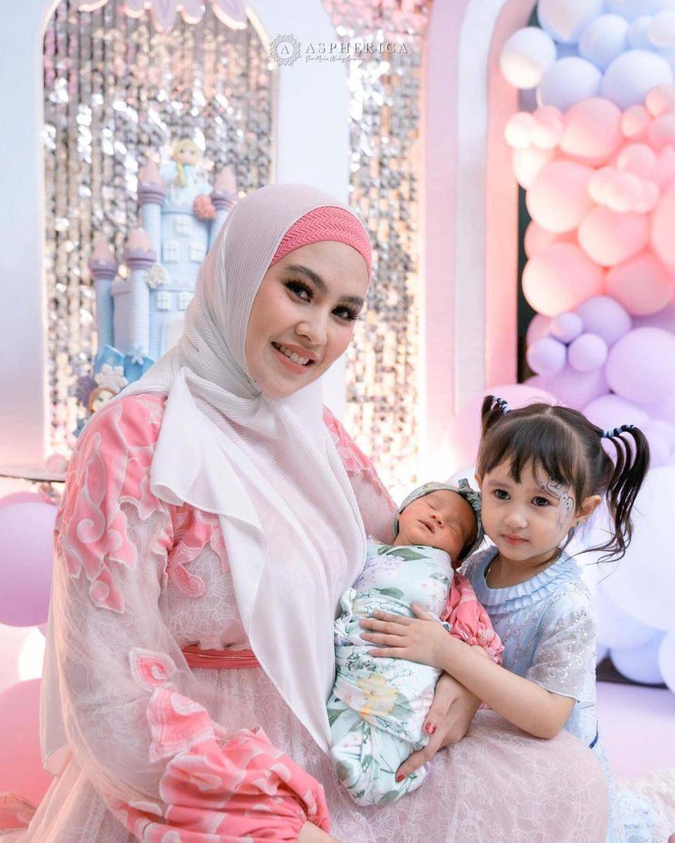 Instagram.com/kartikaputriworld