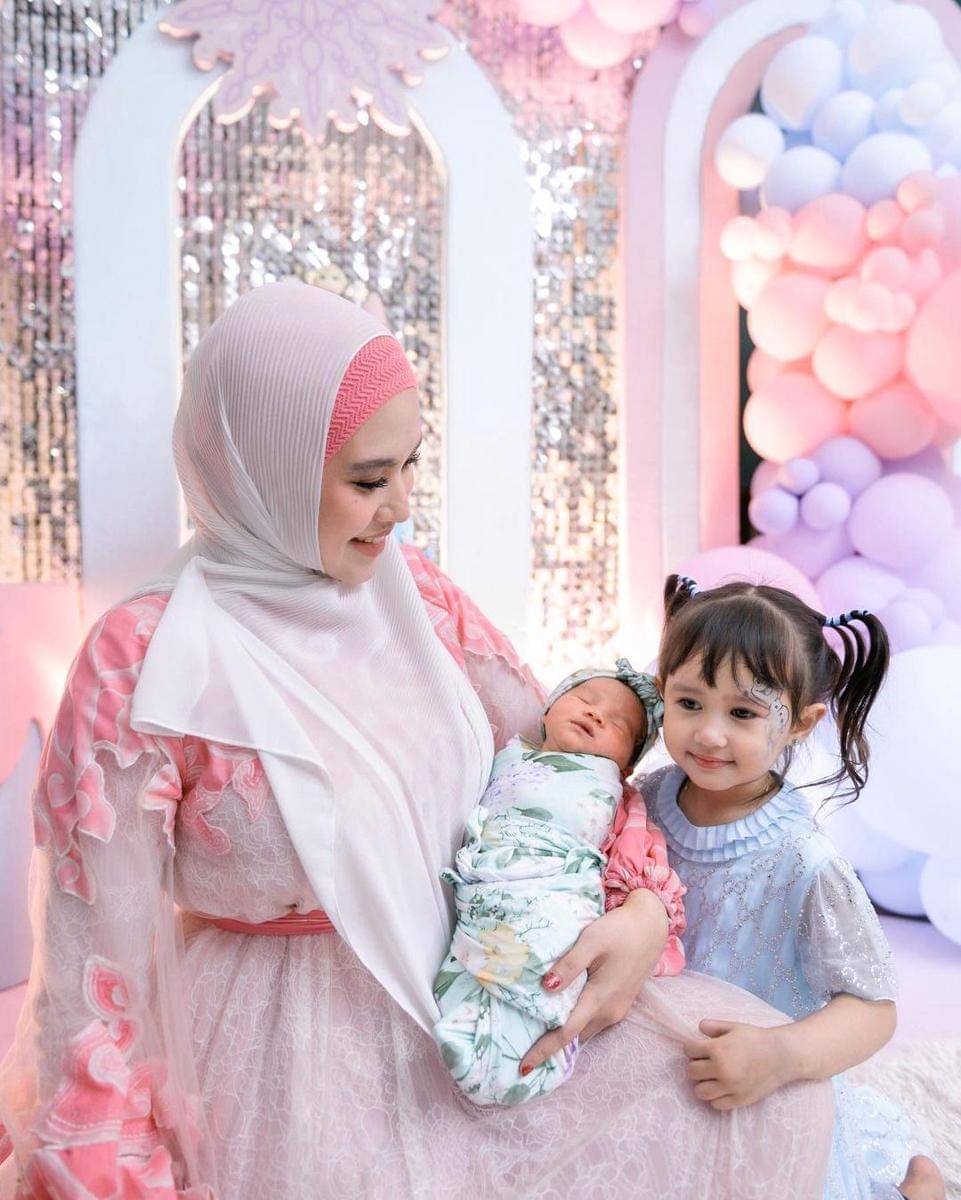 Instagram.com/kartikaputriworld