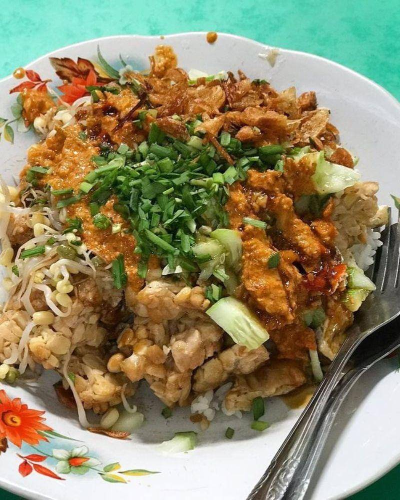 Instagram.com/aprihantini