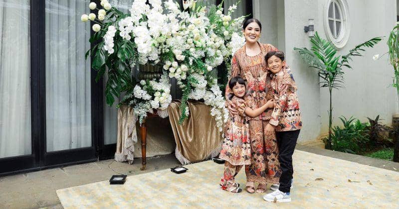 12 Foto Rumah Nindy Ayunda Bergaya Klasik, Ada Lift dan Salon Pribadi