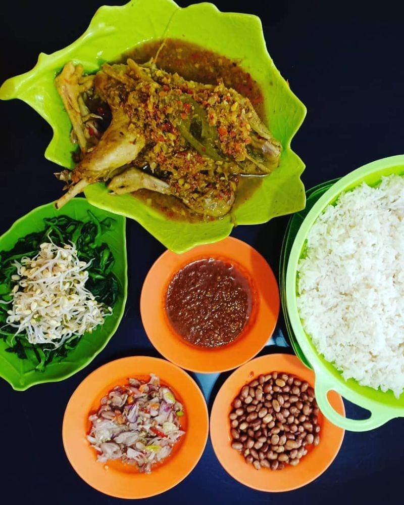 Instagram.com/ayambetutu_mentempeh