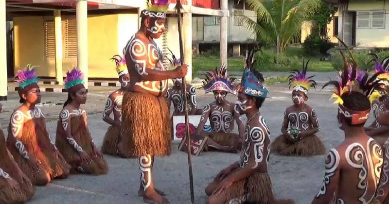 Youtube.com/cerita budaya bahasa