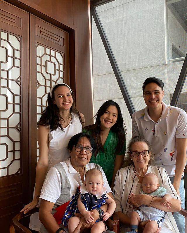 Instagram.com/NadineList dan DeasyPriscilla