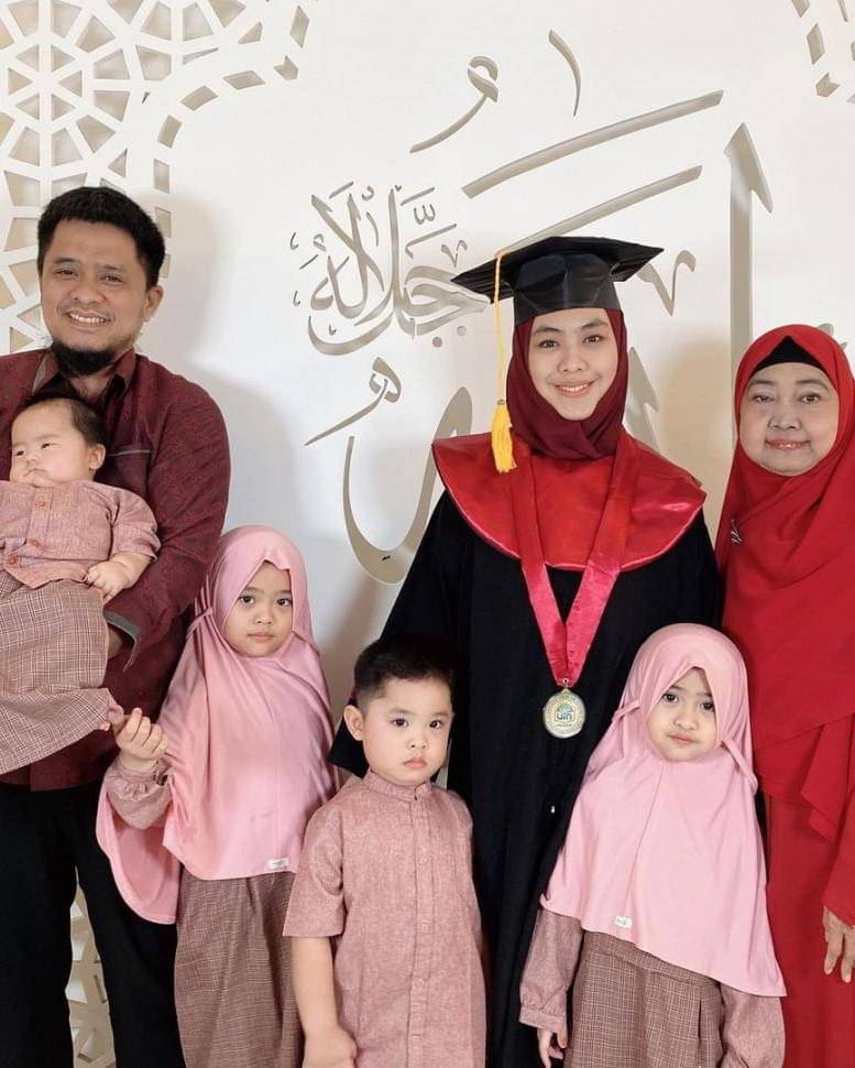 Instagram.com/okisetianadewi