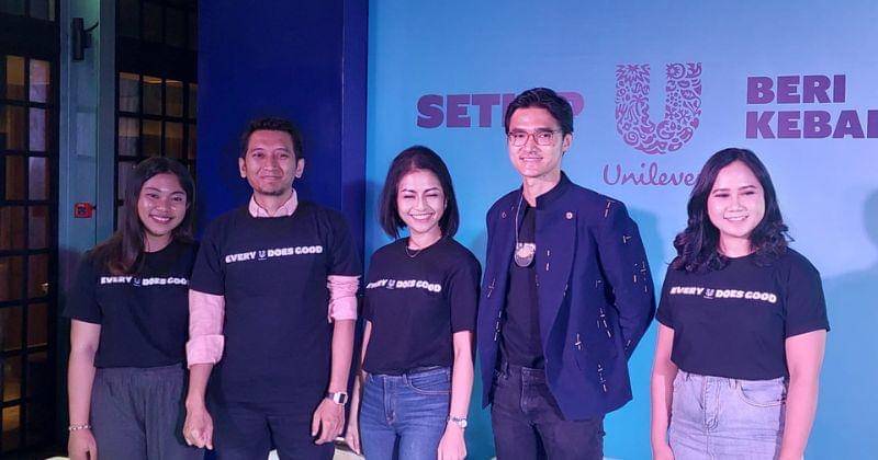 Amadeus Driando Ahnan Winarno (kedua dari kanan)/popmama.com/Aflaha Rizal Bahtiar