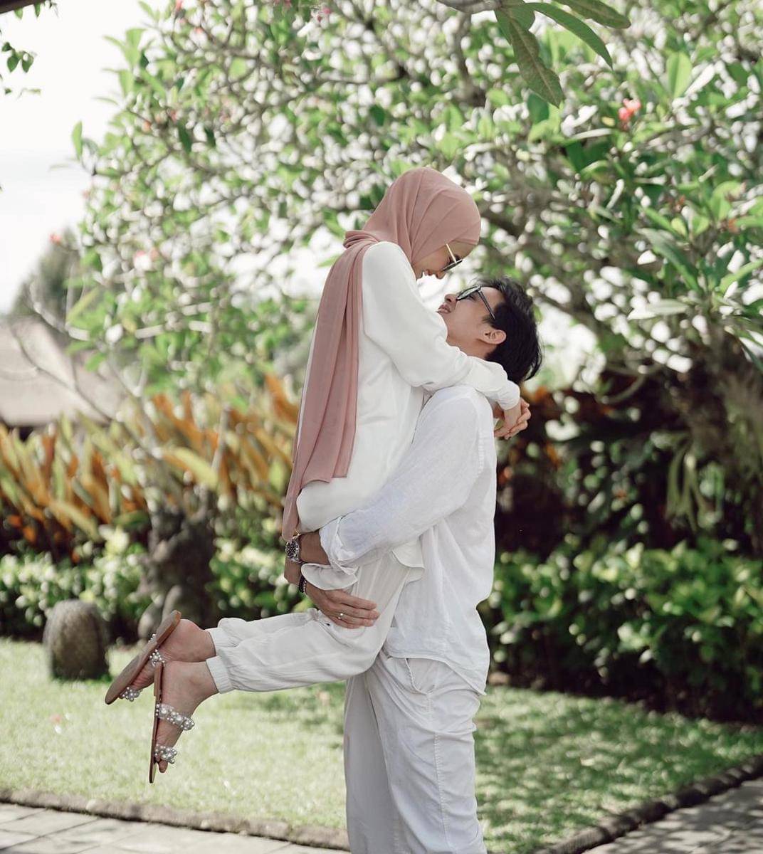 Instagram.com/rey_mbayang