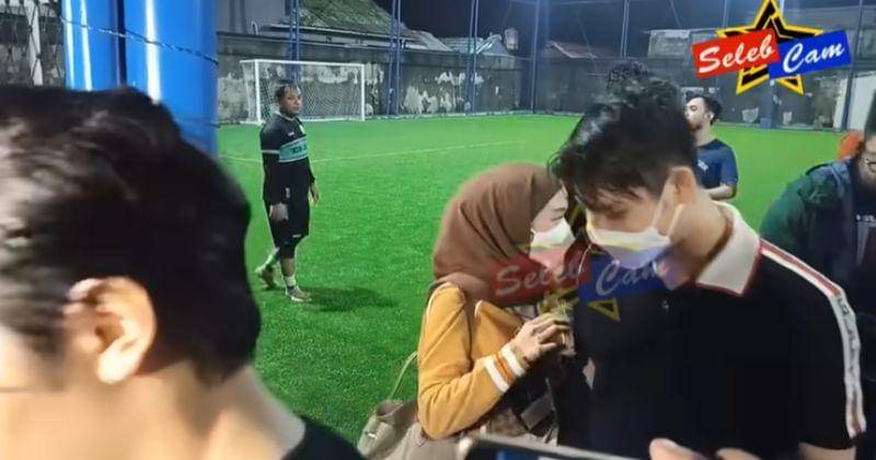 Youtube.com/seleb cam