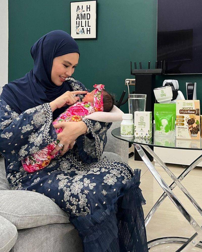 Instagram.com/kartikaputriworld