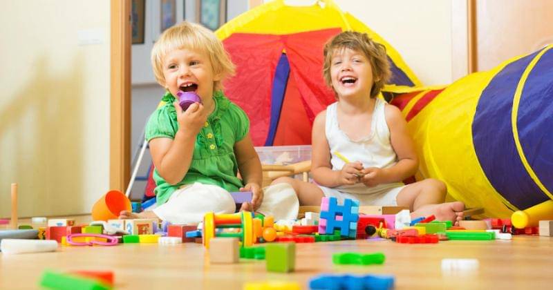 Ilustrasi anak bermain - Freepik/Bearfotos