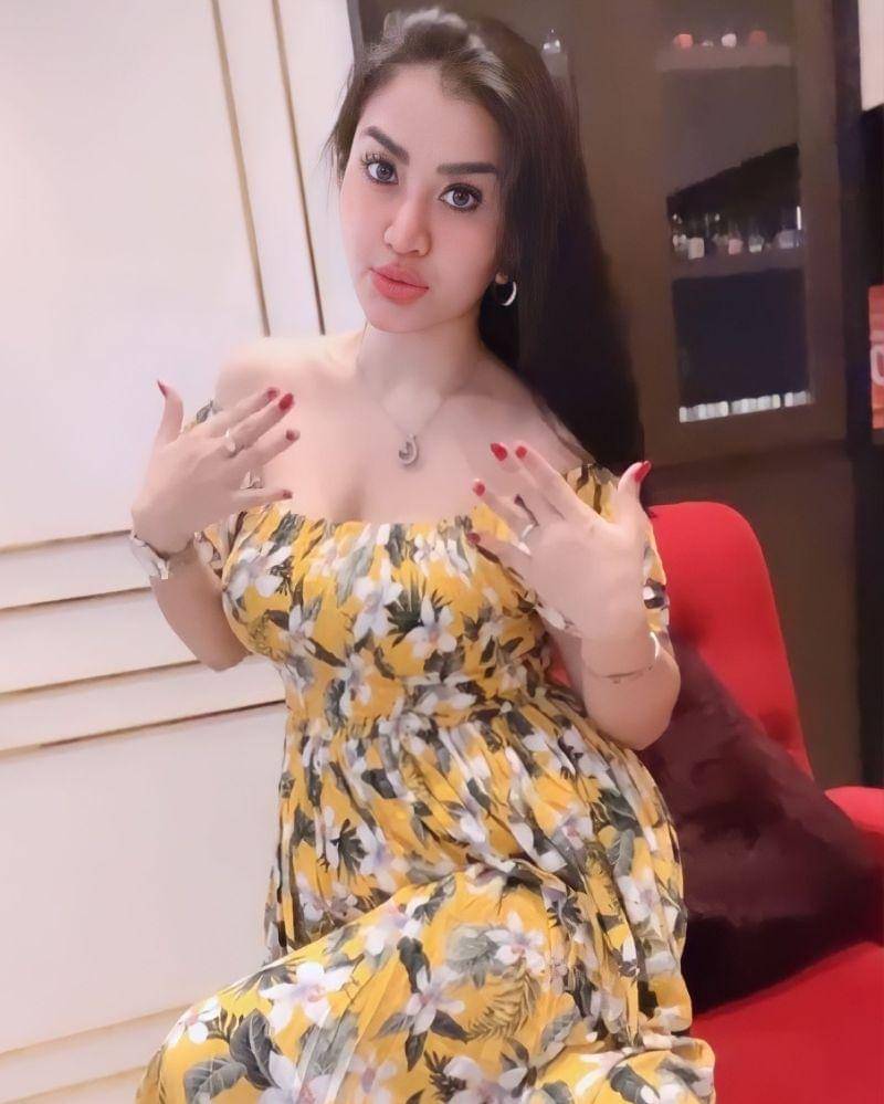 Instagram.com/ginaaayoubiv