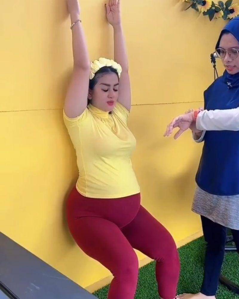 Instagram.com/ginaaayoubi