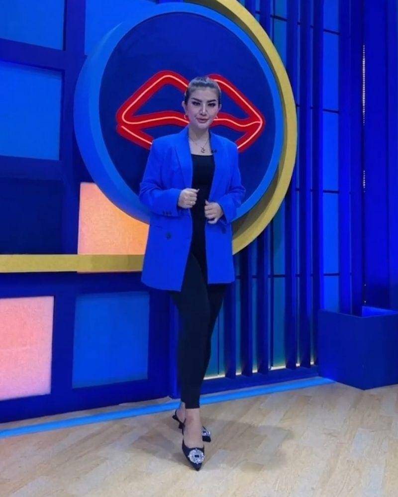 Instagram.com/ginaaayoubi