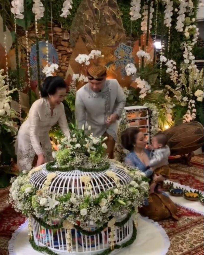 Instagram.com/rinadianatri