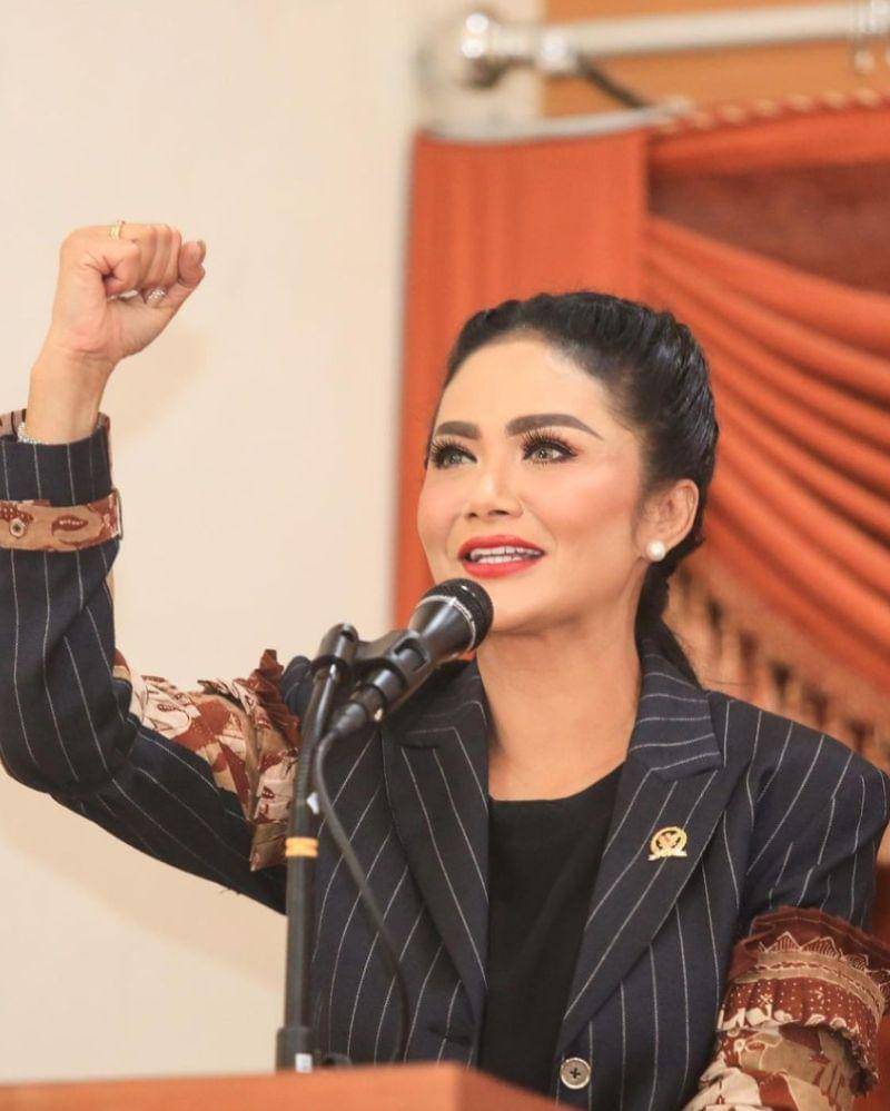 Instagram.com/krisdayantilemos