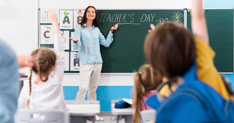 30 Inspirasi Puisi untuk Hari Guru Nasional 25 November