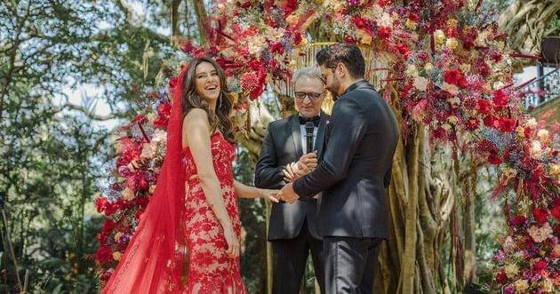 Instagram.com/faroutakhta