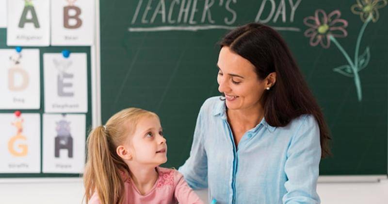 Puisi Hari Guru dari Anak, Yuk Membuat Bersama si Kecil