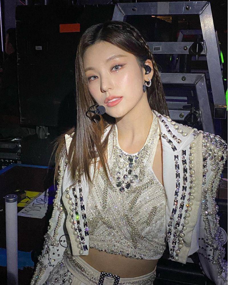 Instagram.com/yeji.ltzy