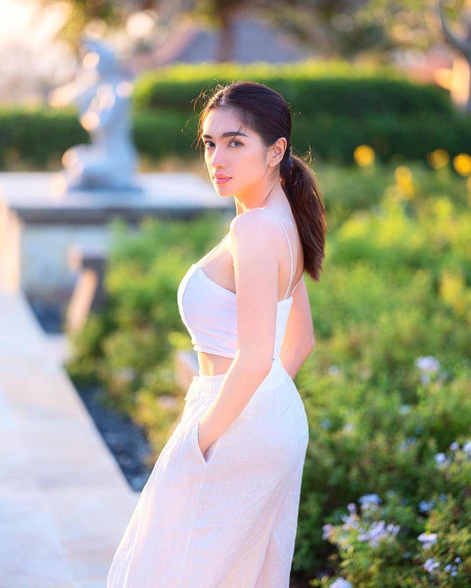Instagram.com/realangelkaramoy