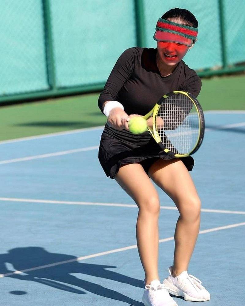 instagram.com/yunishara36