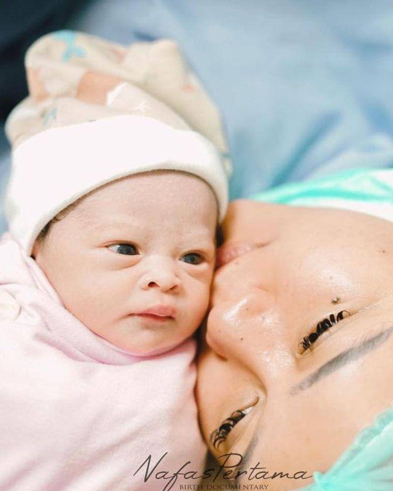 Instagram.com/@syifaasyifaaa