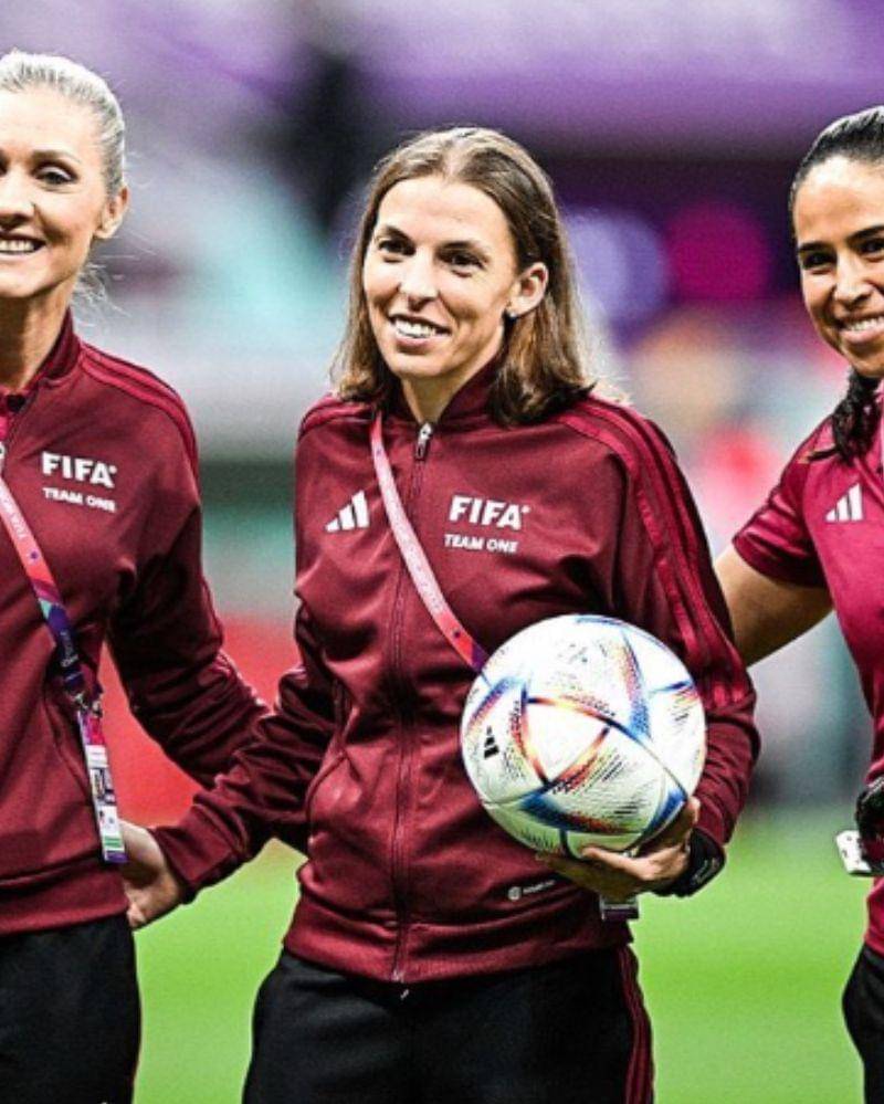 Instagram.com/nadinebasttos