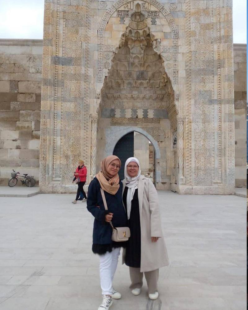 Instagram.com/rosmaladewi1201