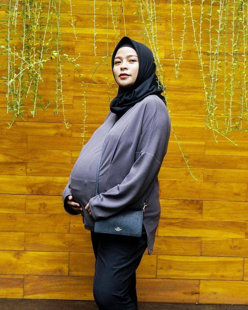 Instagram.com/tantrisyalindri