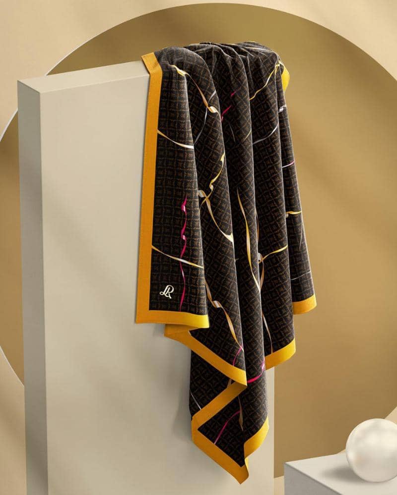 Instagram.com/lareinescarves