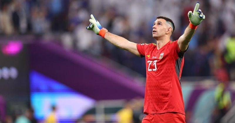 Instagram.con/emi_martinez26