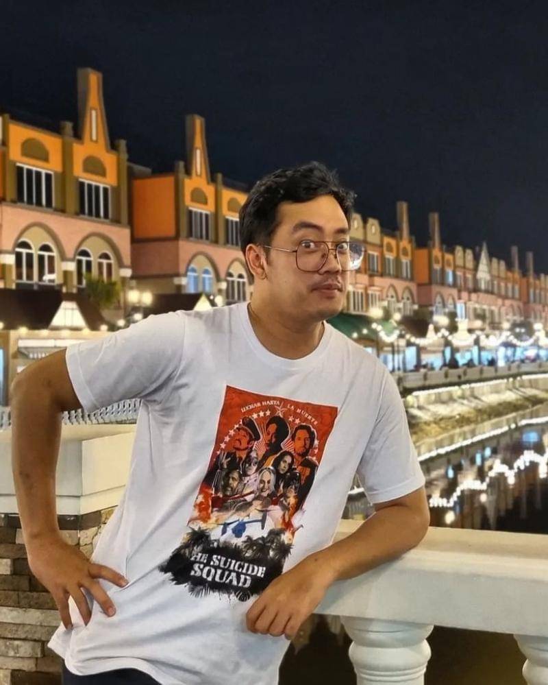 Instagram.com/dennisadishwara