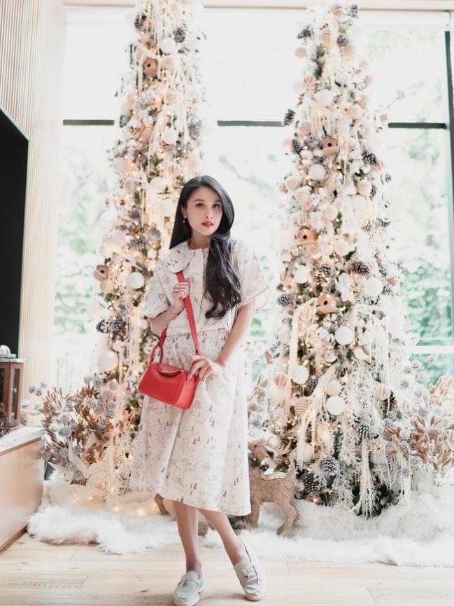 Instagram.com/Sandra Dewi