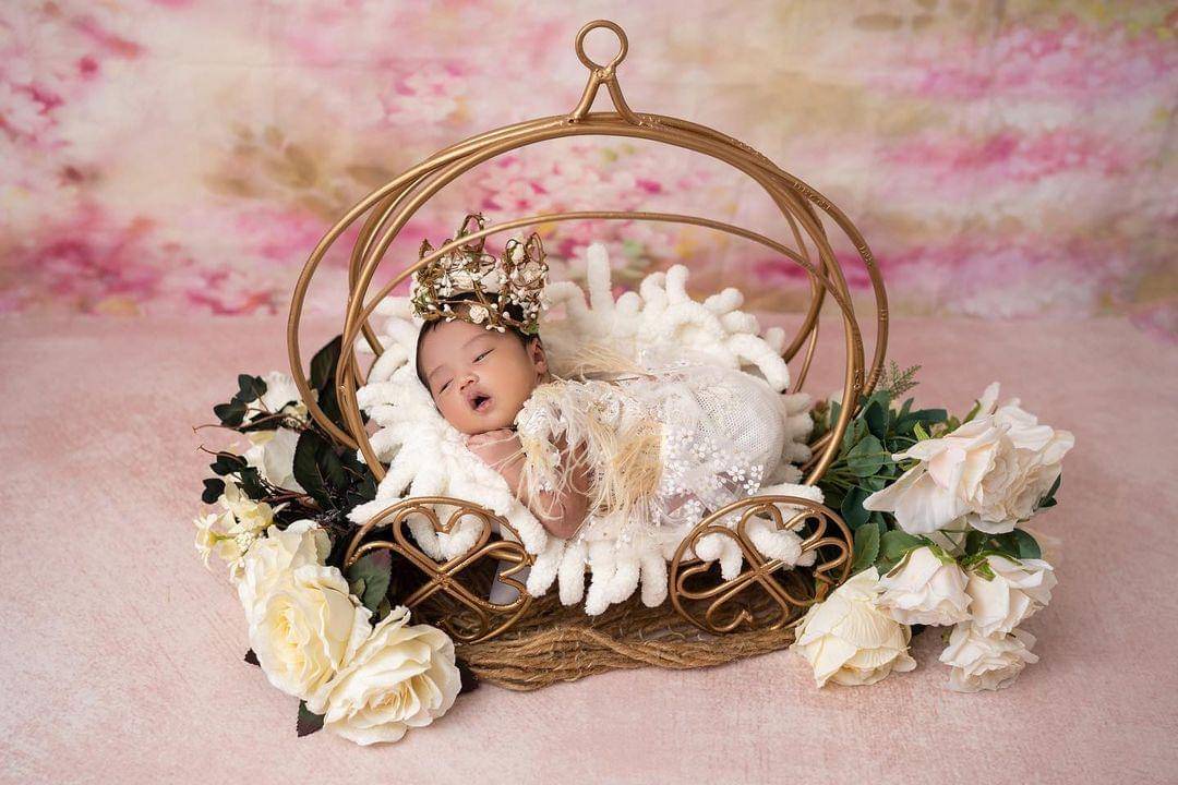 Instagram.com/RaynaWidodo