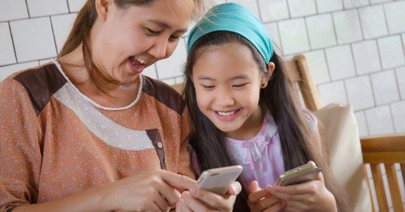 Shutterstock/Ronnachai Palas