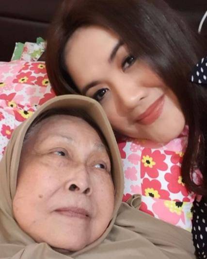 Instagram.com/perempuanpanggung