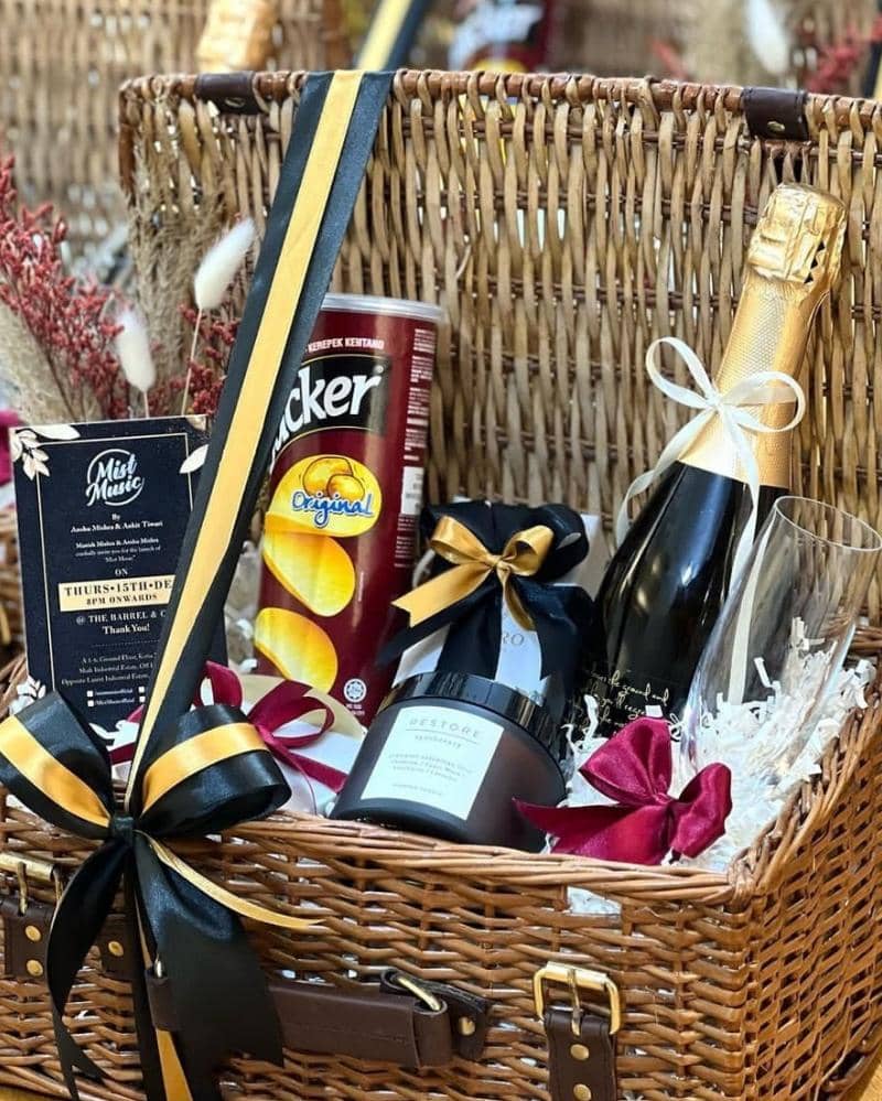 Instagram.com/bespokegiftingstudio.in