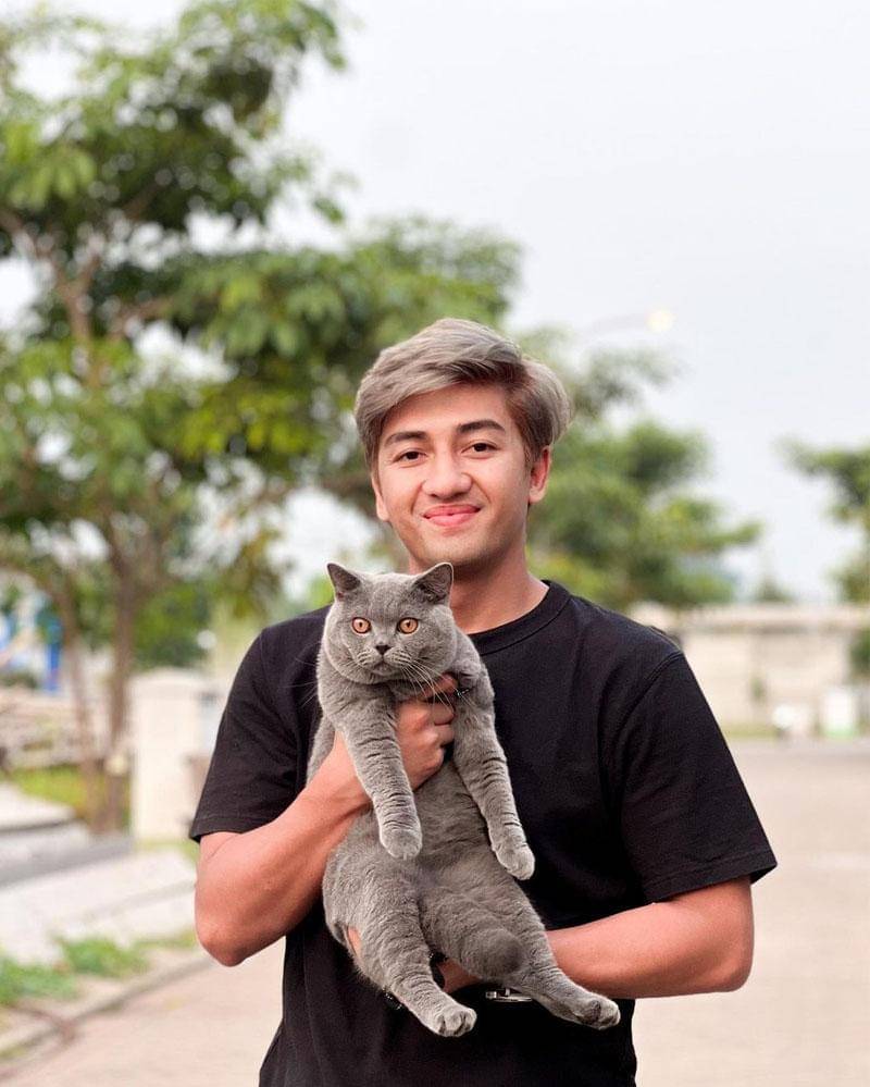 Instagram.com/harrisvriza