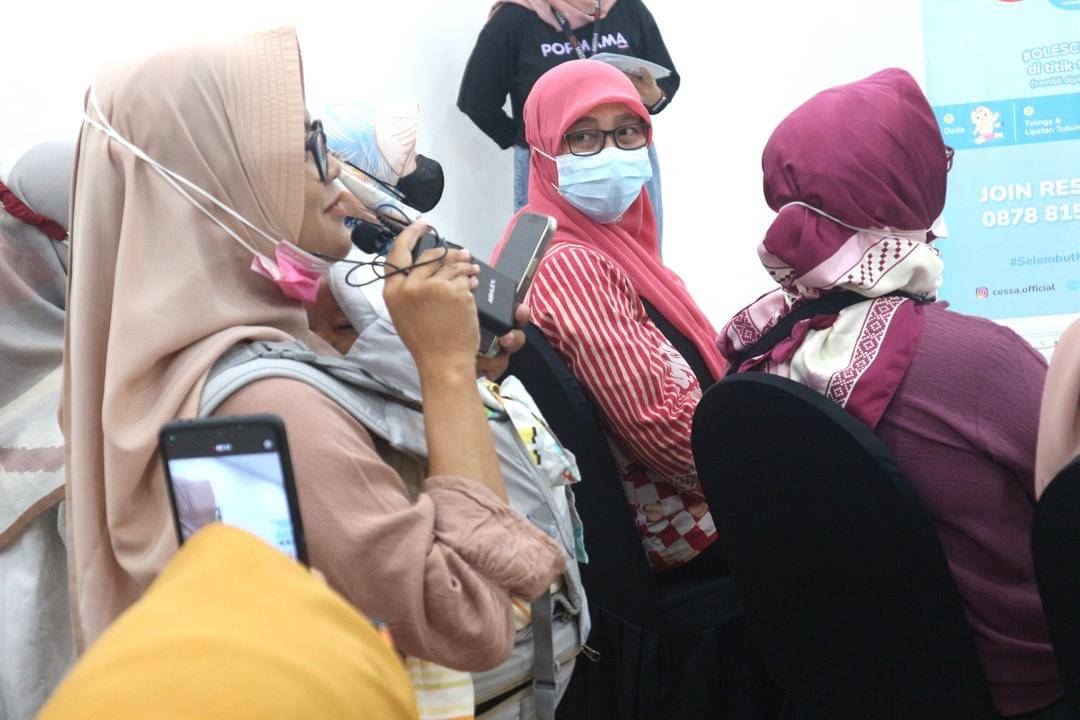 Sesi tanya jawab di Popmama Arisan Surabaya - (Dok. IDN Media)