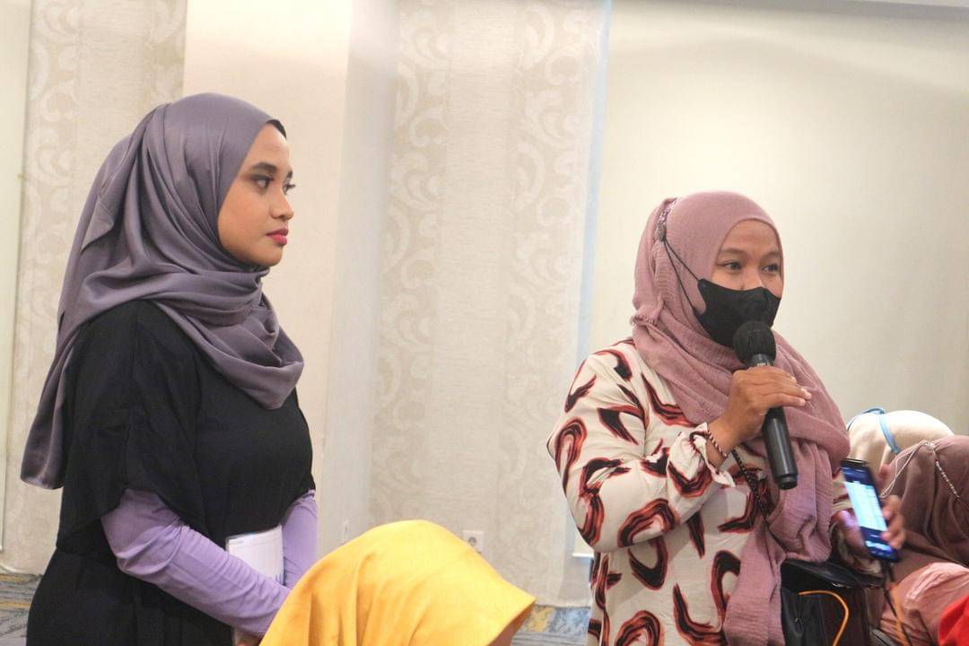 Sesi tanya jawab di Popmama Arisan Surabaya. - (Dok. IDN Media)