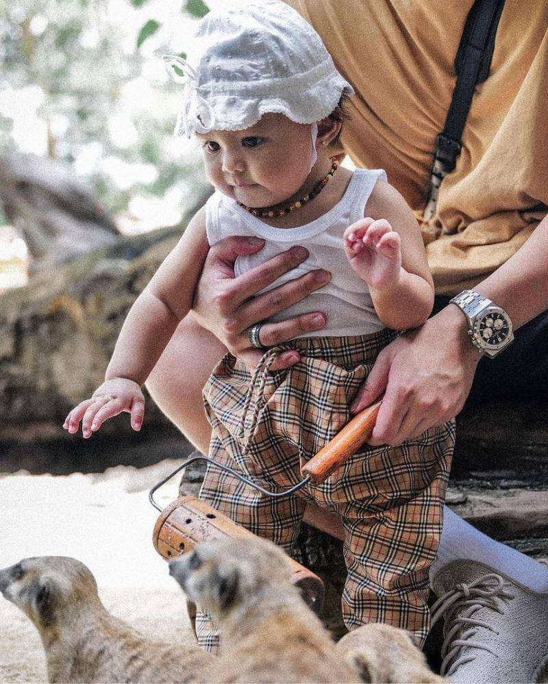 Instagram.com/@aurelie.hermansyah